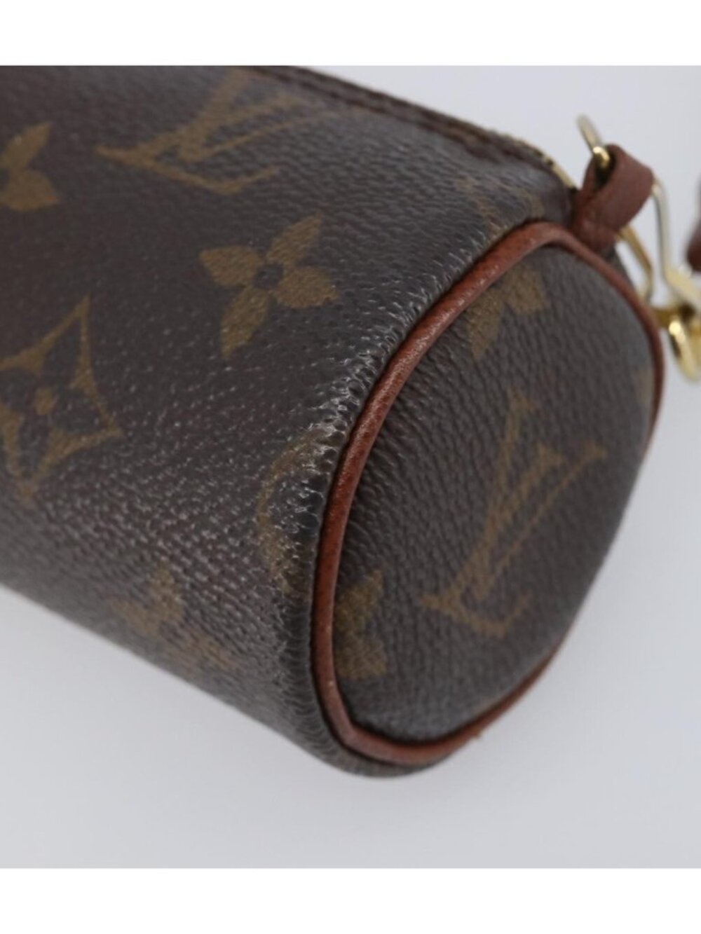 LOUIS VUITTON Monogram Papillon Pouch - Picture 12 of 16